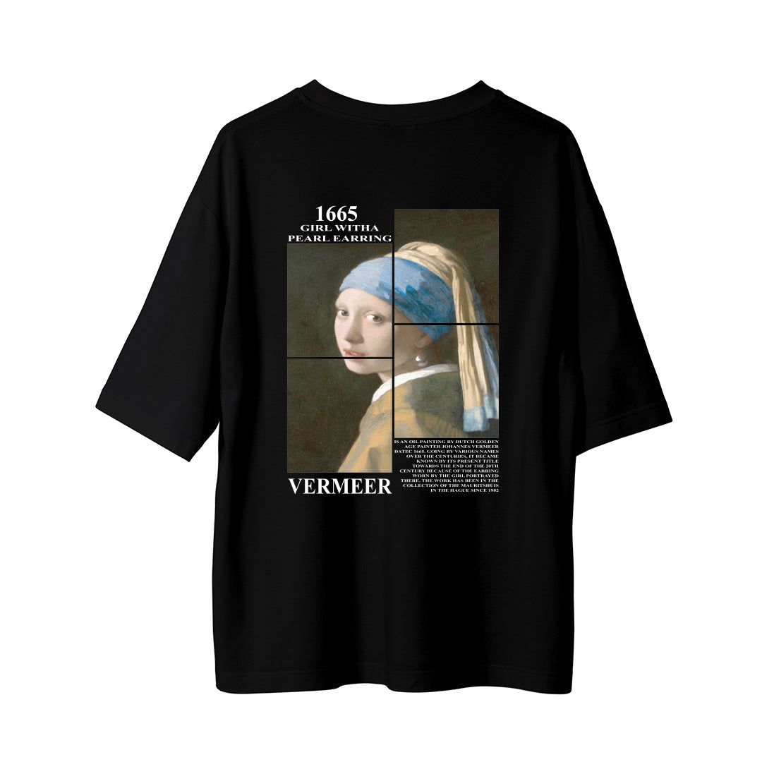 İnci Küpeli Kız - Oversize T-Shirt