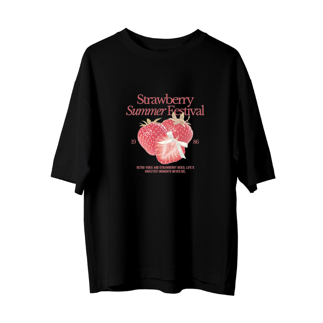 Strawberry Festival - Oversize T-Shirt